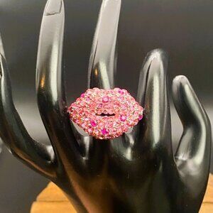 SALE 3 for $15 Bath & Body Works Sparkly Lips Ring